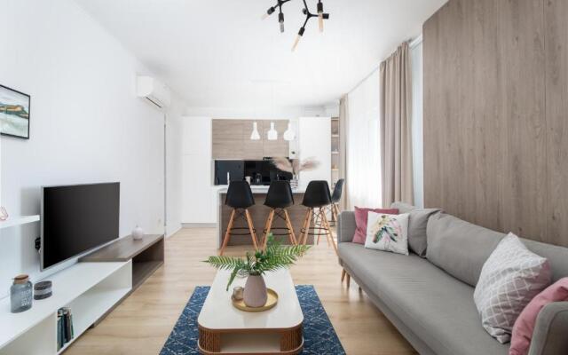 Blanche Residence - 2 bedrooms Apartment Pta Unirii