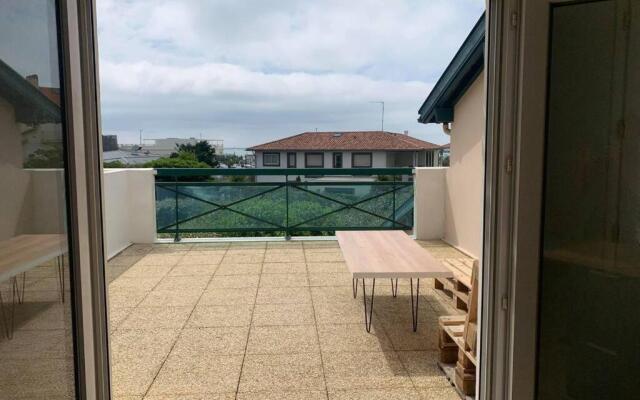 50m² pieds dans l'eau + 20m² Terrasse- Vue sur mer