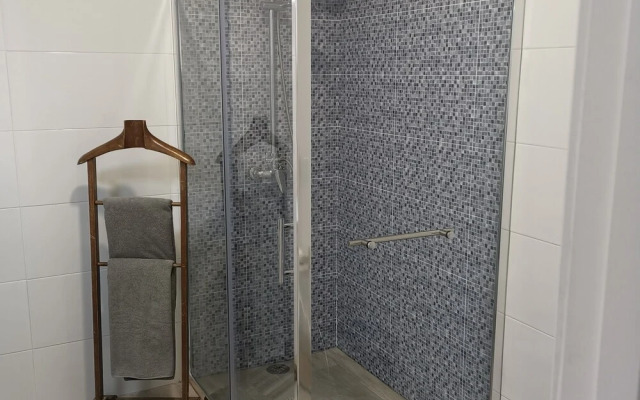 Caparica Poshtel An Luxury Hostel