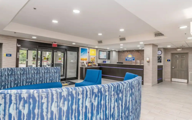 Days Inn & Suites Prattville-Montgomery