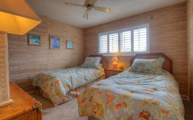 Spanish Cay A8 by RedAwning