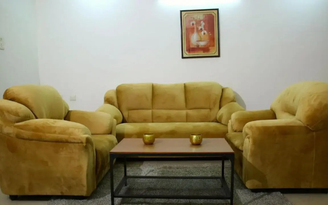 OYO 12459 SilverKey Gachibowli