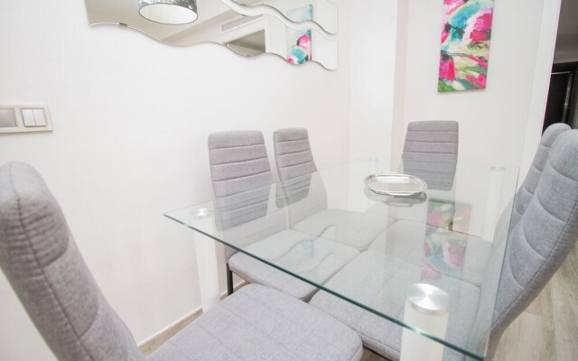 Classy 4 bedrooms Apartment