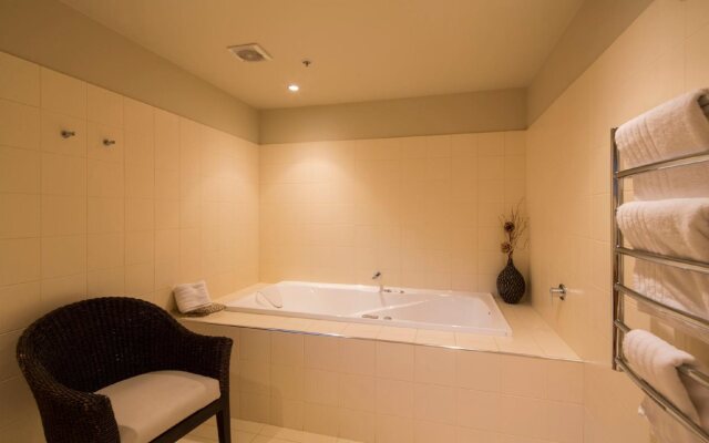 Shotover Penthouse & Spa by Staysouth