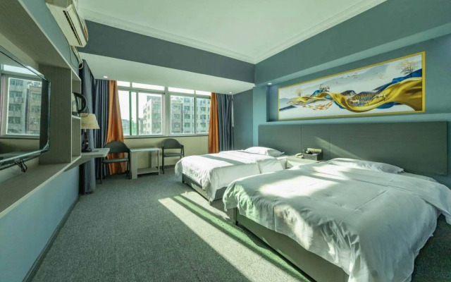 Mazhang Junfu Business Hotel