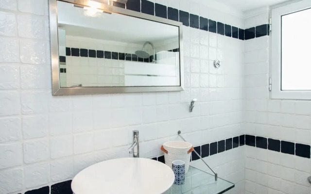 Gorgeous apartment in Piraeus