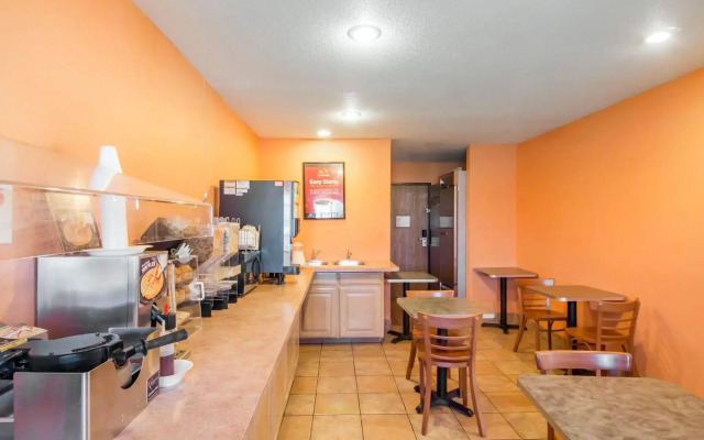 Motel 6 Tulsa, OK - CENTRAL