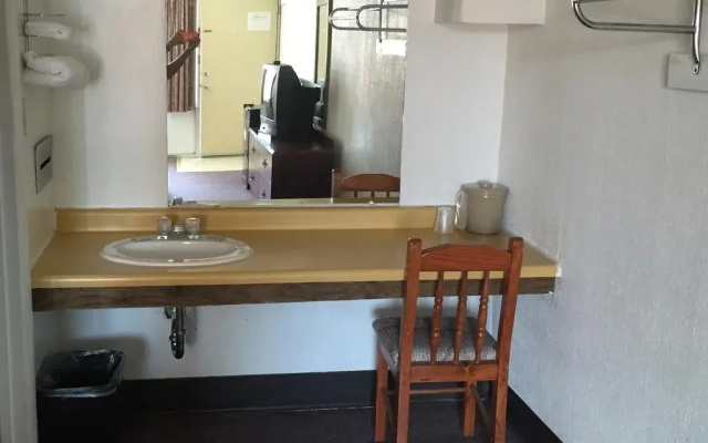 Daniel Boone Motor Inn
