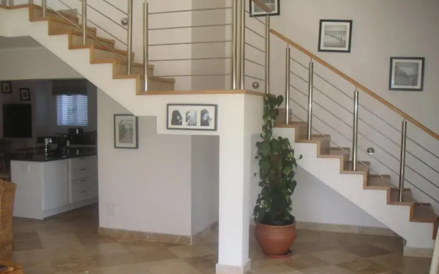 Waterside Living MM1404