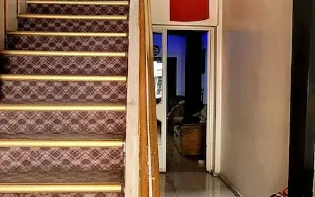 Umut Bakis Hotel