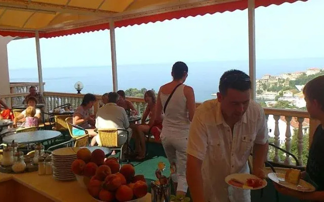 Apartments Panorama Alaj