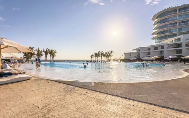 ARIA Residence Beachfront luxury