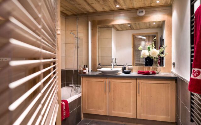 CGH Rés&Spa Le Grange aux Fées (VAM101)