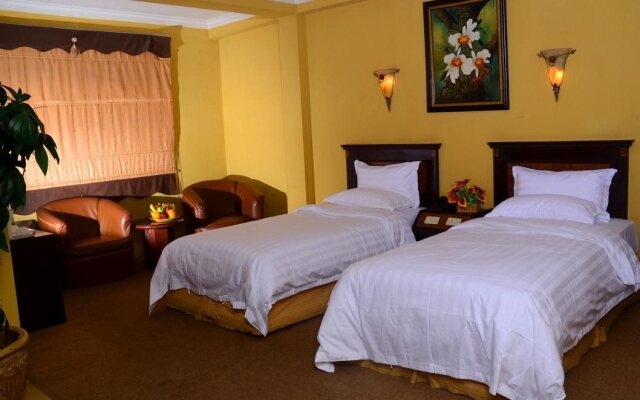 Dhaksina Hotel