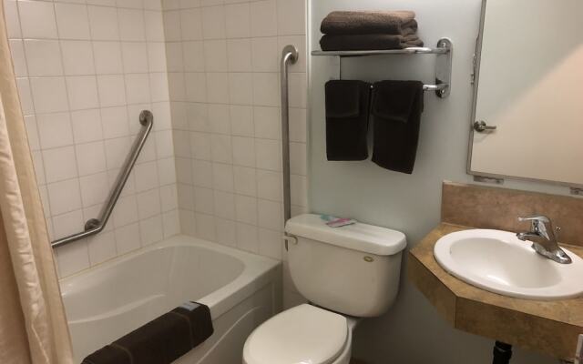 Travel Inn & Suites Innisfail