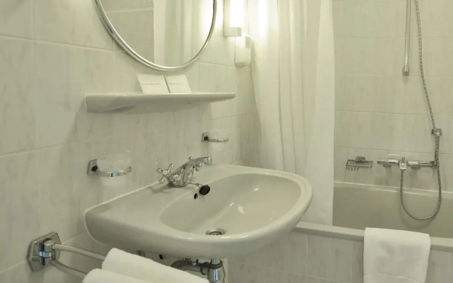 Hotel Mastbosch Breda
