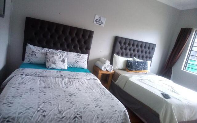 2friends guest house