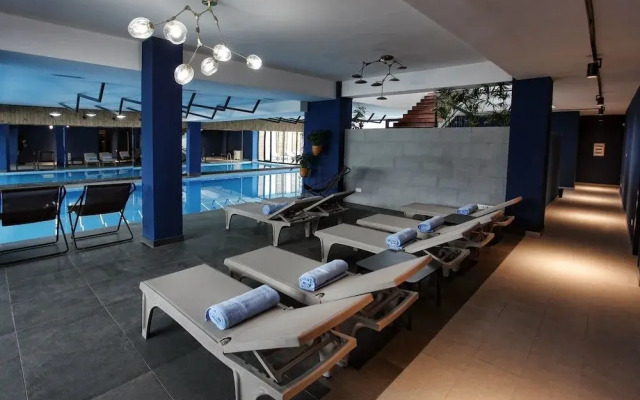 Hotel At Metro