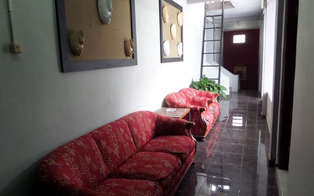 OYO 198 Emdi House Seturan