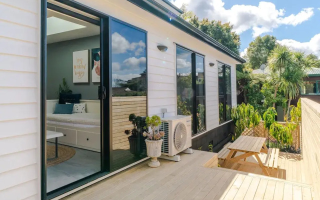 Browns Bay Brand New Super Modern 2