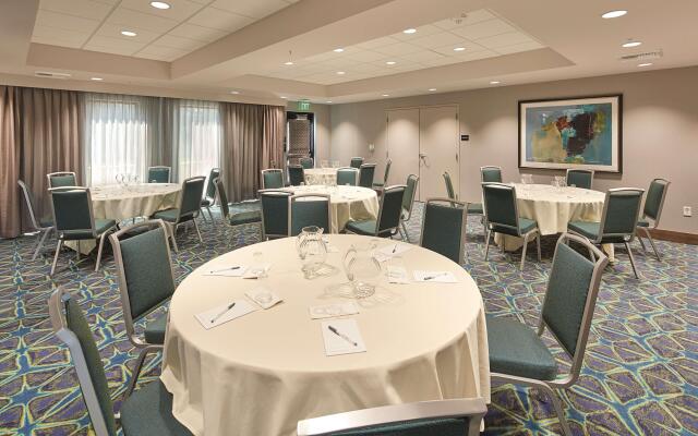 Hampton Inn & Suites Sacramento at Csus