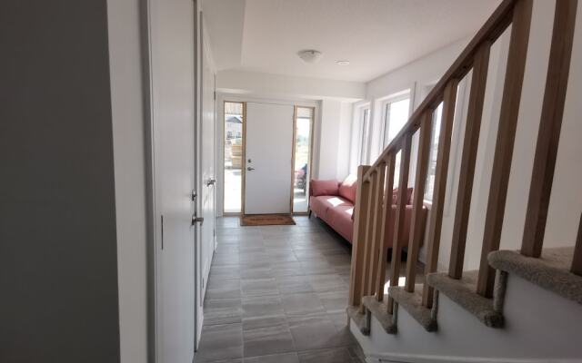 Barrie Comfort Lodging