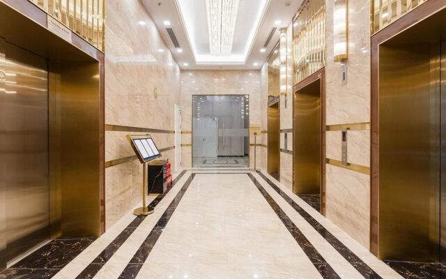 Vinhome Golden River Apartment - M'Homme