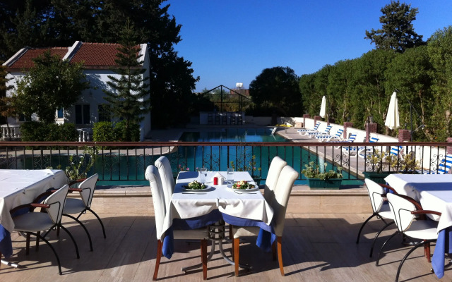 The Prince Inn Hotel & Villas