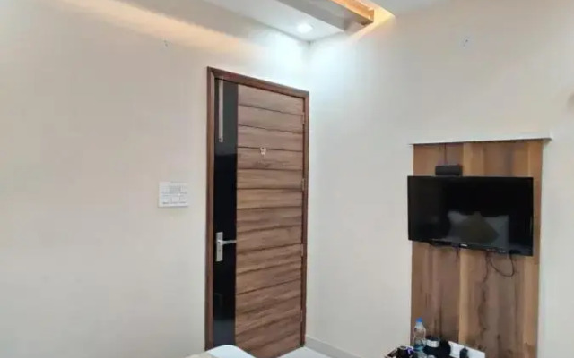 Guntas Residency