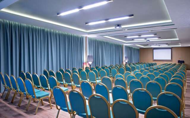 Dolce Athens A tica Riviera Hotel