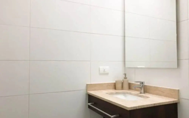 Charming Studio - w/Mountain View, Pool, & Gym