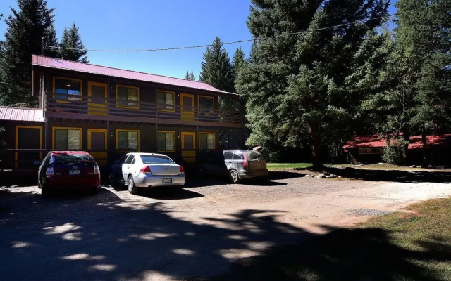 Harmel's Ranch Resort