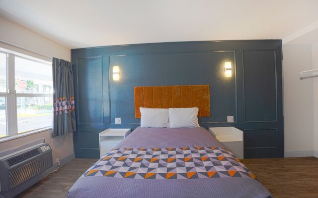 Sunrise Inn by OYO Titusville FL