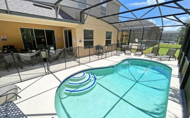 American Dream 6 Bedroom Home by RedAwning