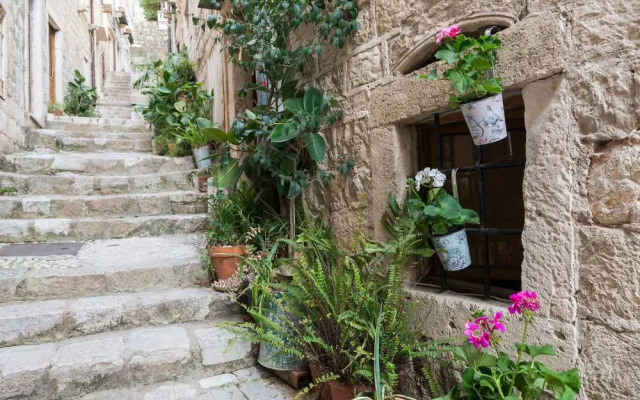 Divina Blue Apartments