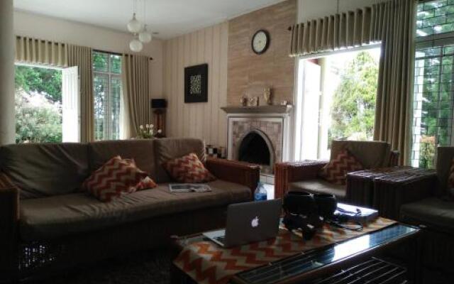 Villa Bougenvile Lembang Asri