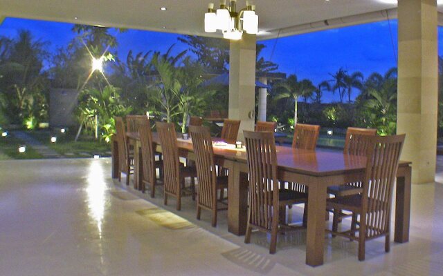 Villa Beachside