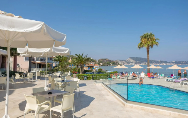 Xenos Kamara Beach