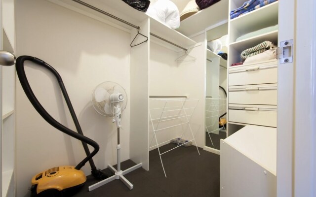 Carindale, Unit 13/19-23 Dowling Street