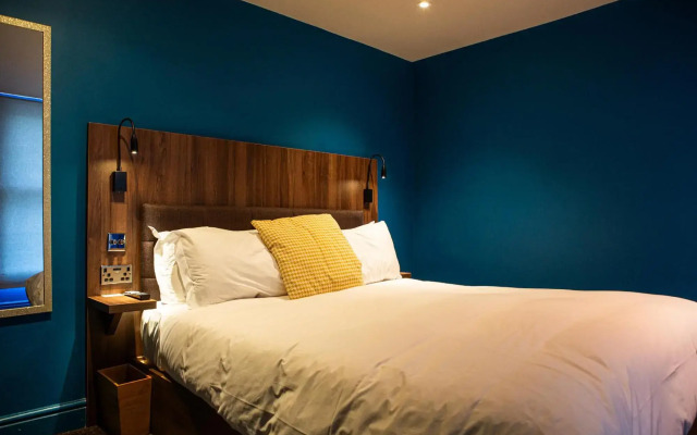 New Globe Hotel