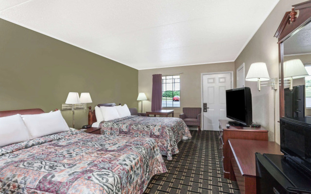 Days Inn by Wyndham Lenoir City