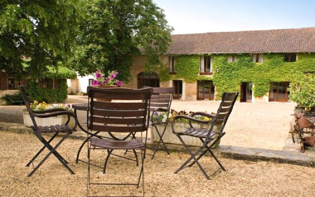 Wonderful location for weddings and parties by French château