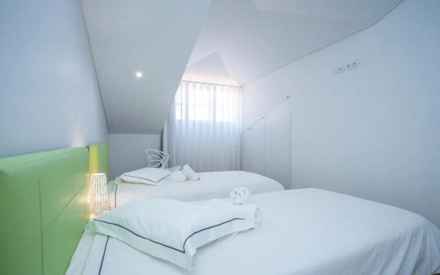 Luxury Picadeiro Apartment III by Rent4all