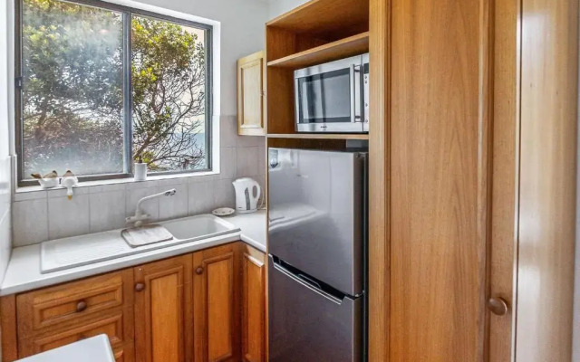 King of North Bay - 103 Gold Coast Drive