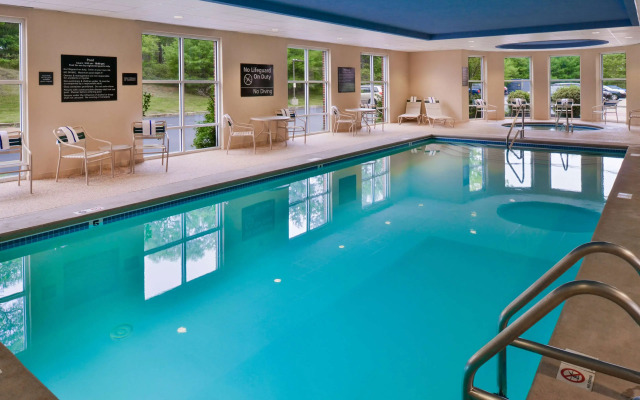 Hampton Inn & Suites Plymouth