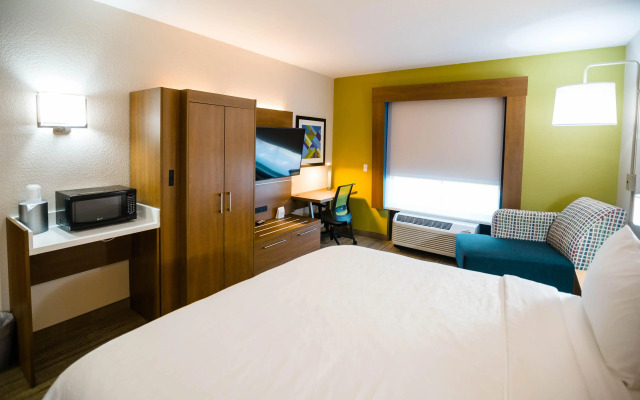 Holiday Inn Express & Suites Knoxville-Farragut by IHG