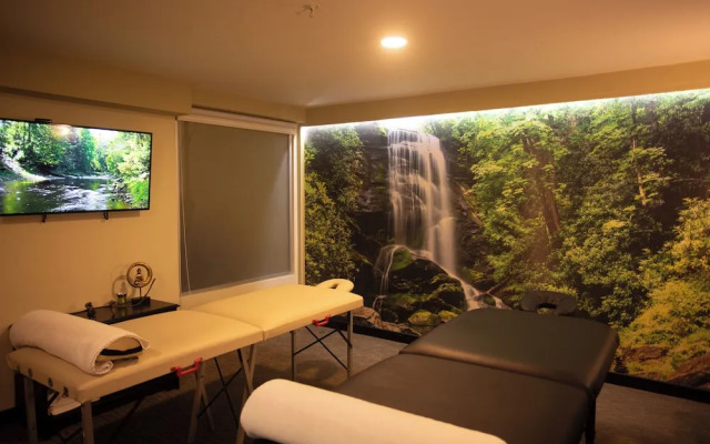 Urban Green Hotel & Suites