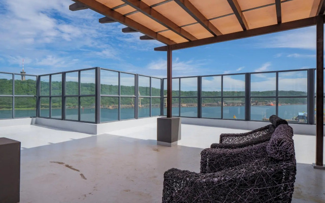 516 Point Bay - Super Stylish for Less