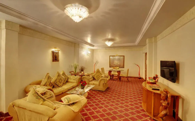 Hotel Babylon International