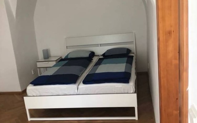The Green Garden Apartment